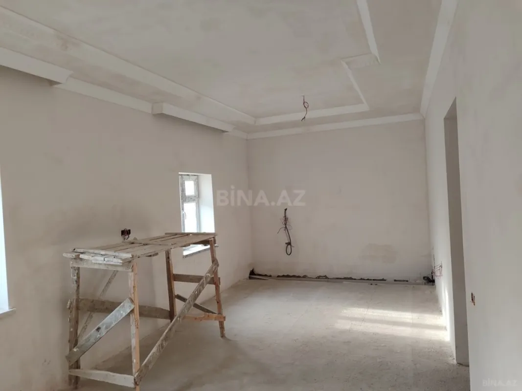 Satılır 7 otaqlı həyət evi 200 m²