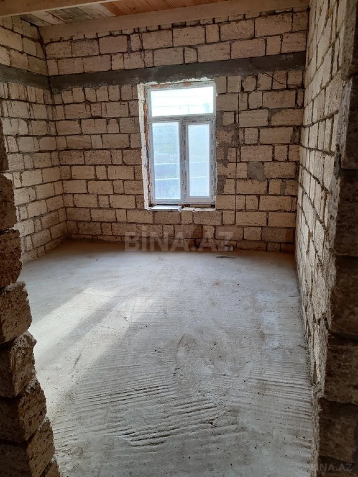 Satılır 7 otaqlı həyət evi 200 m²