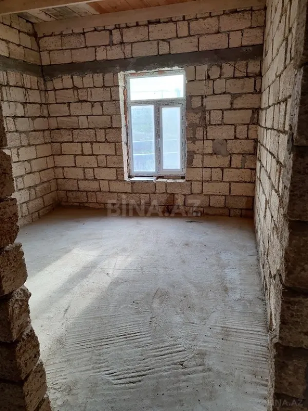Satılır 7 otaqlı həyət evi 200 m²