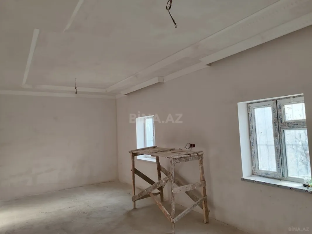 Satılır 7 otaqlı həyət evi 200 m²