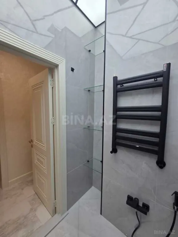 Satılır 2 otaqlı mənzil 74 m²