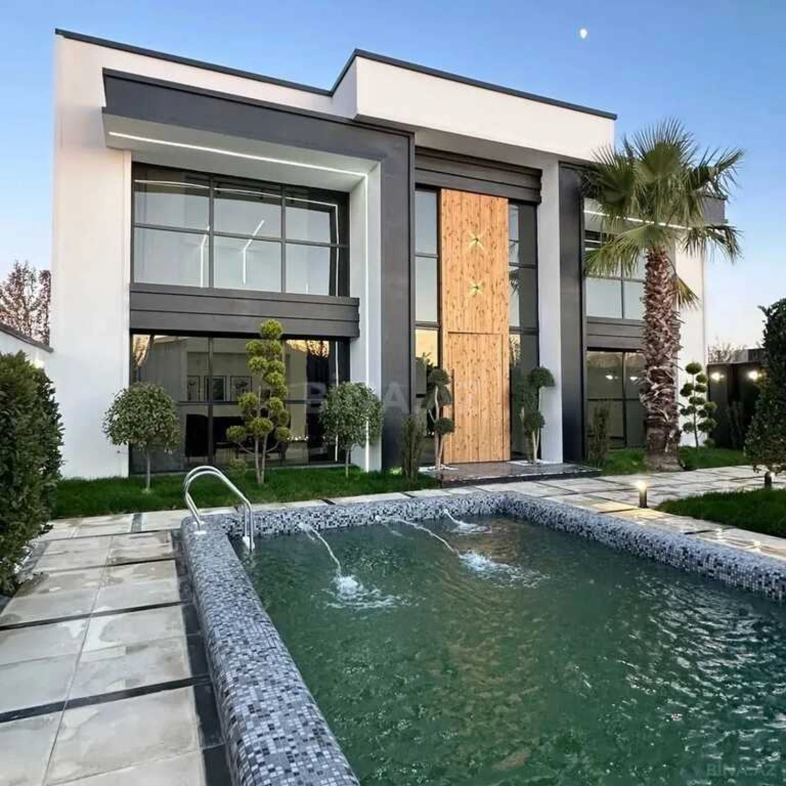 Kirayə verilir 5 otaqlı həyət evi 300 m²