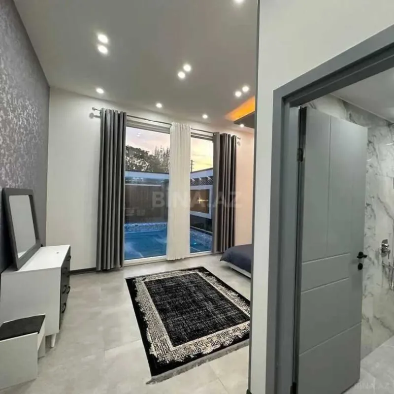 Kirayə verilir 5 otaqlı həyət evi 300 m²