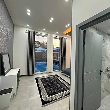 Kirayə verilir 5 otaqlı həyət evi 300 m²