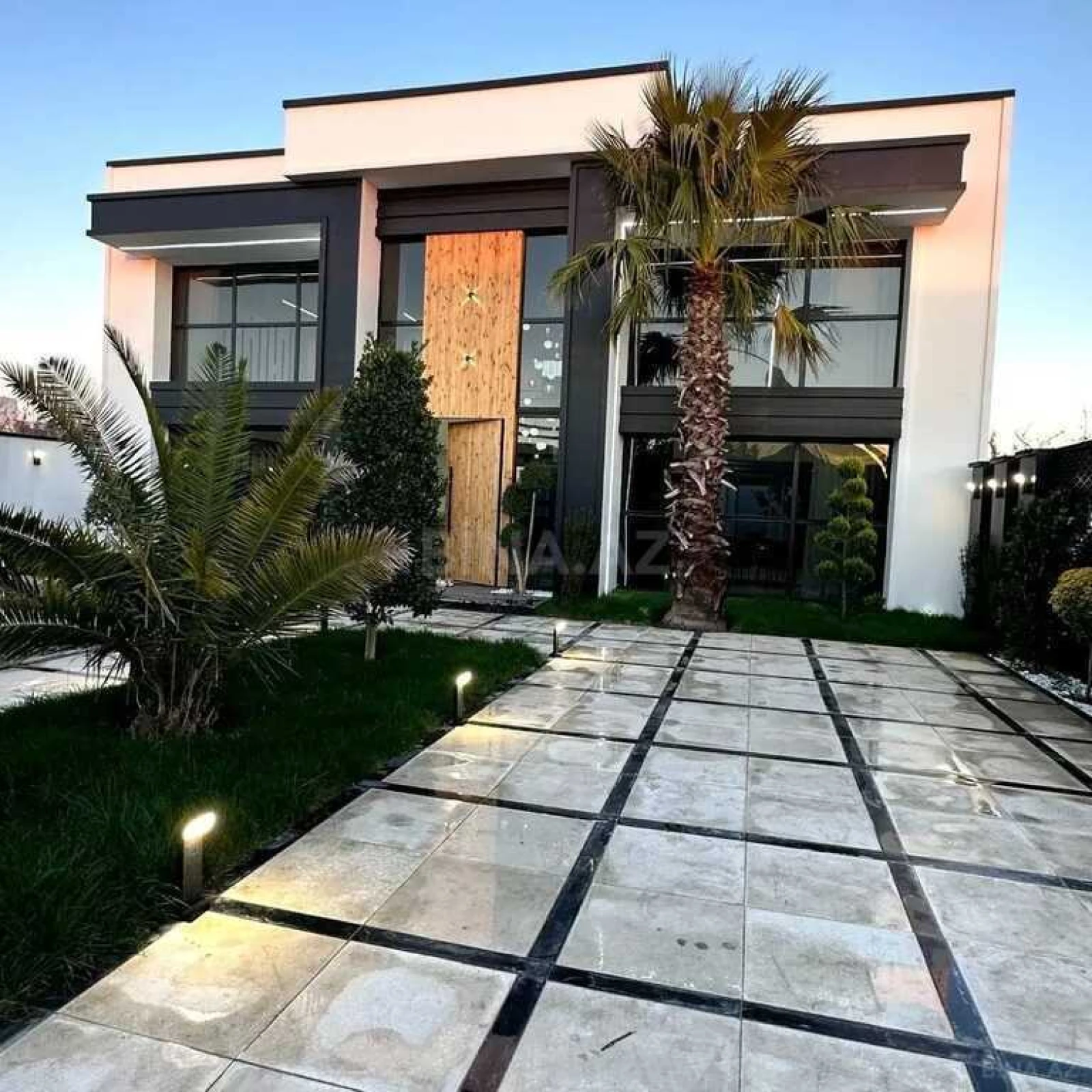 Kirayə verilir 5 otaqlı həyət evi 300 m²