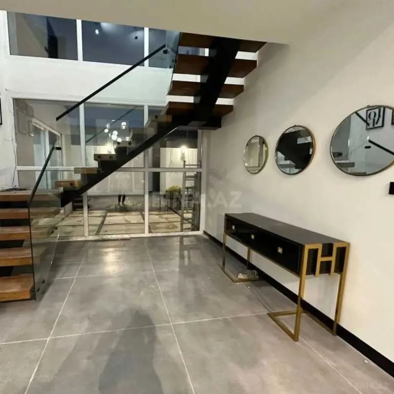 Kirayə verilir 5 otaqlı həyət evi 300 m²