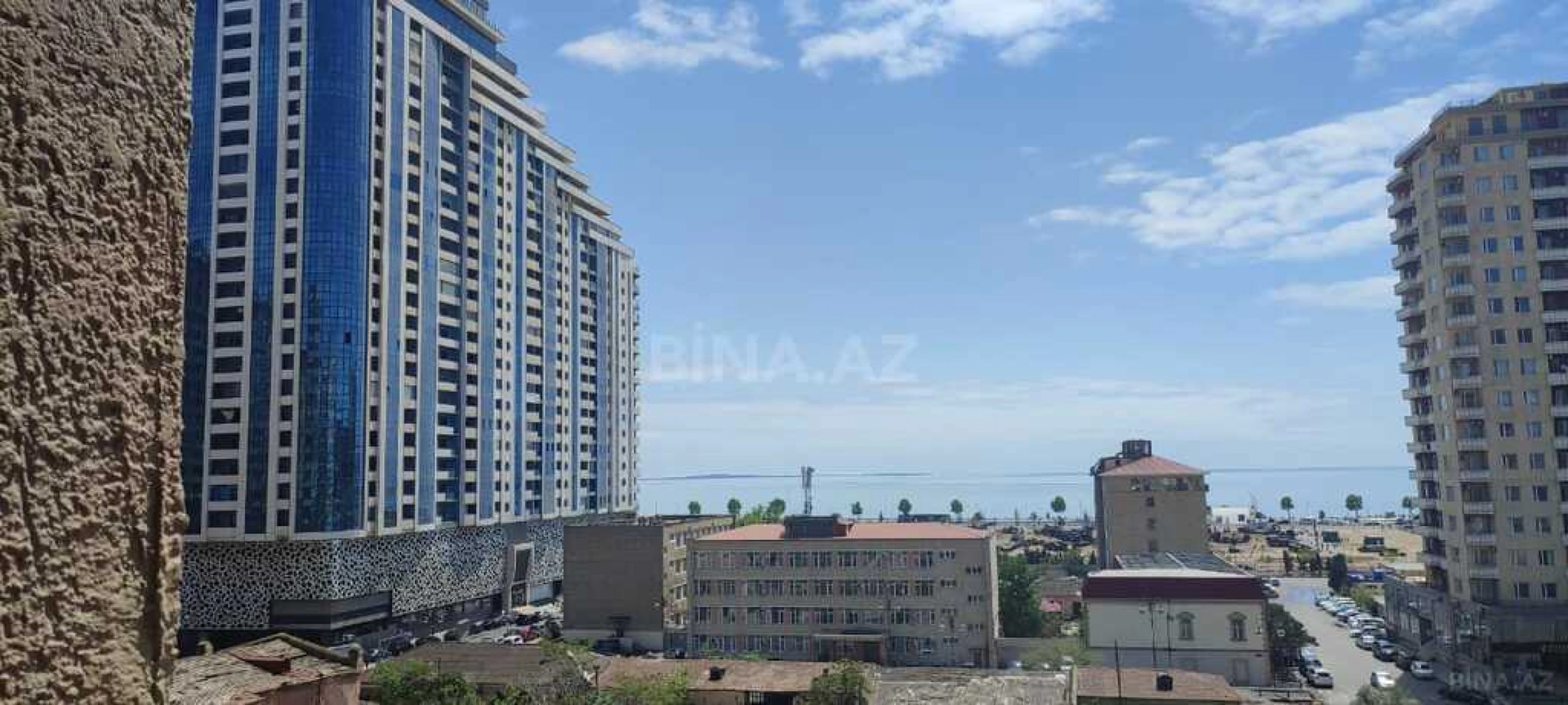 Satılır 2 otaqlı mənzil 68 m²