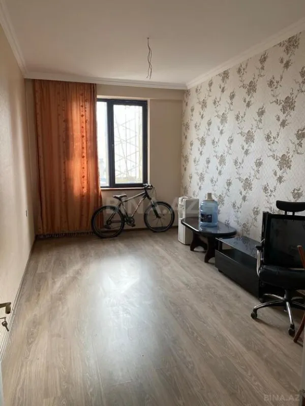 Satılır 2 otaqlı mənzil 68 m²