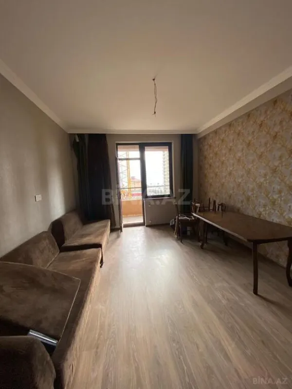 Satılır 2 otaqlı mənzil 68 m²