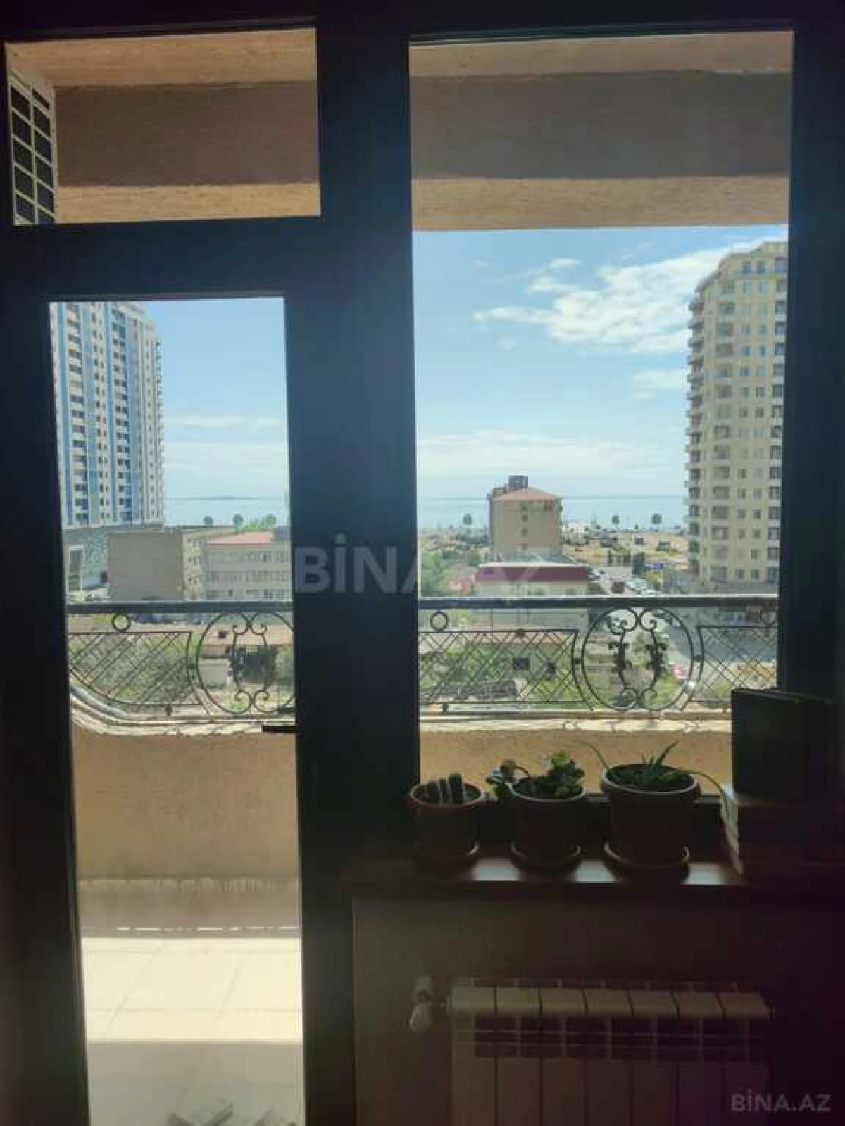 Satılır 2 otaqlı mənzil 68 m²