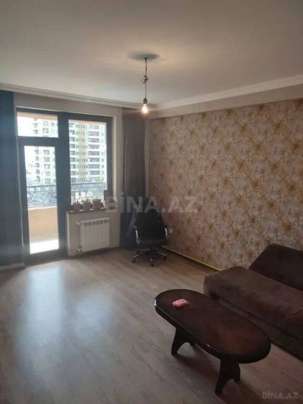 Satılır 2 otaqlı mənzil 68 m²