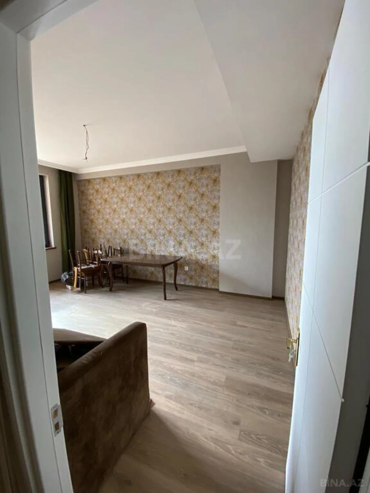 Satılır 2 otaqlı mənzil 68 m²
