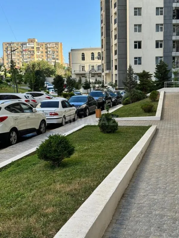 Satılır 3 otaqlı mənzil 92 m²