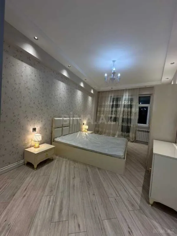 Satılır 3 otaqlı mənzil 92 m²