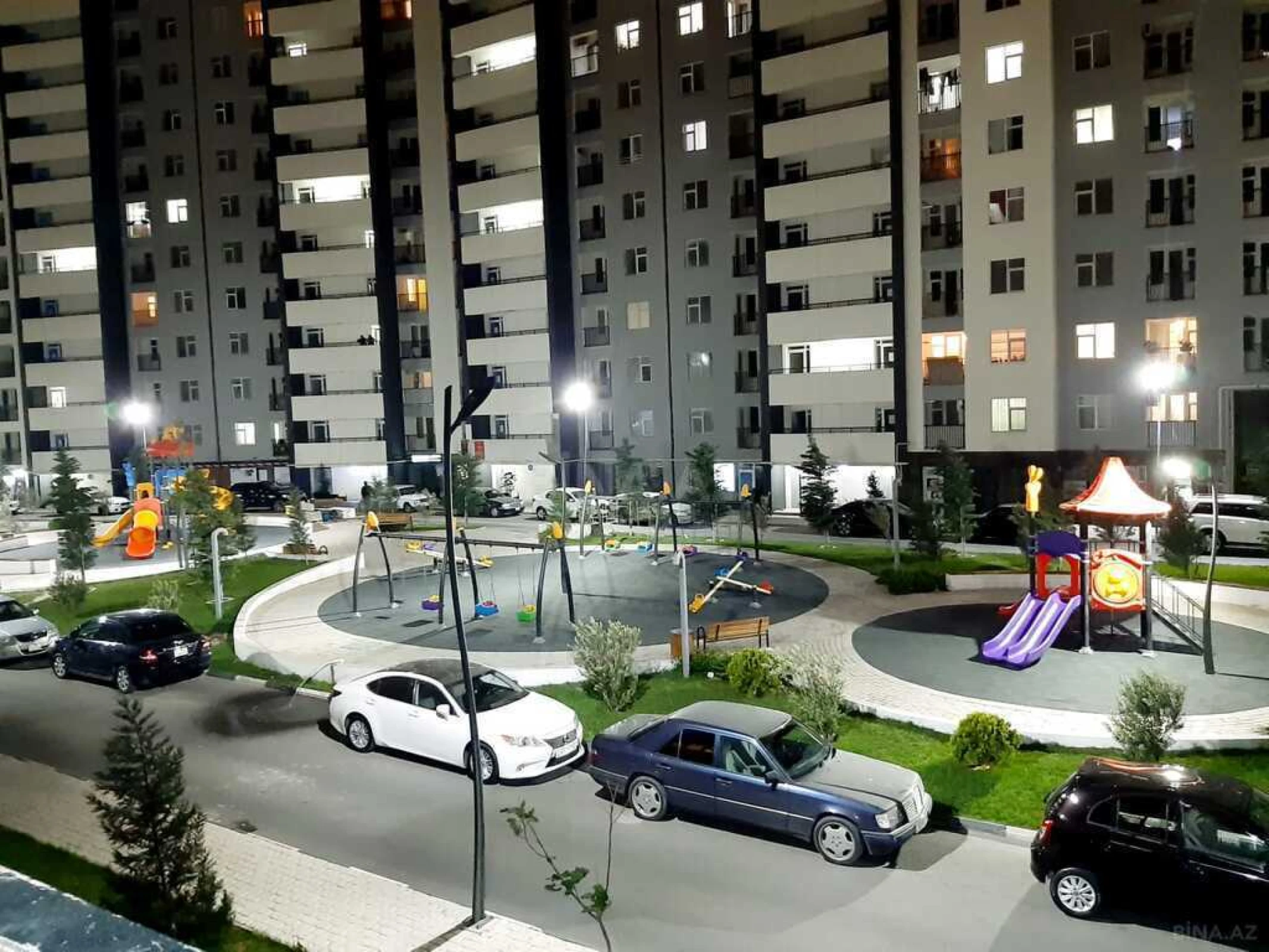 Satılır 3 otaqlı mənzil 92 m²