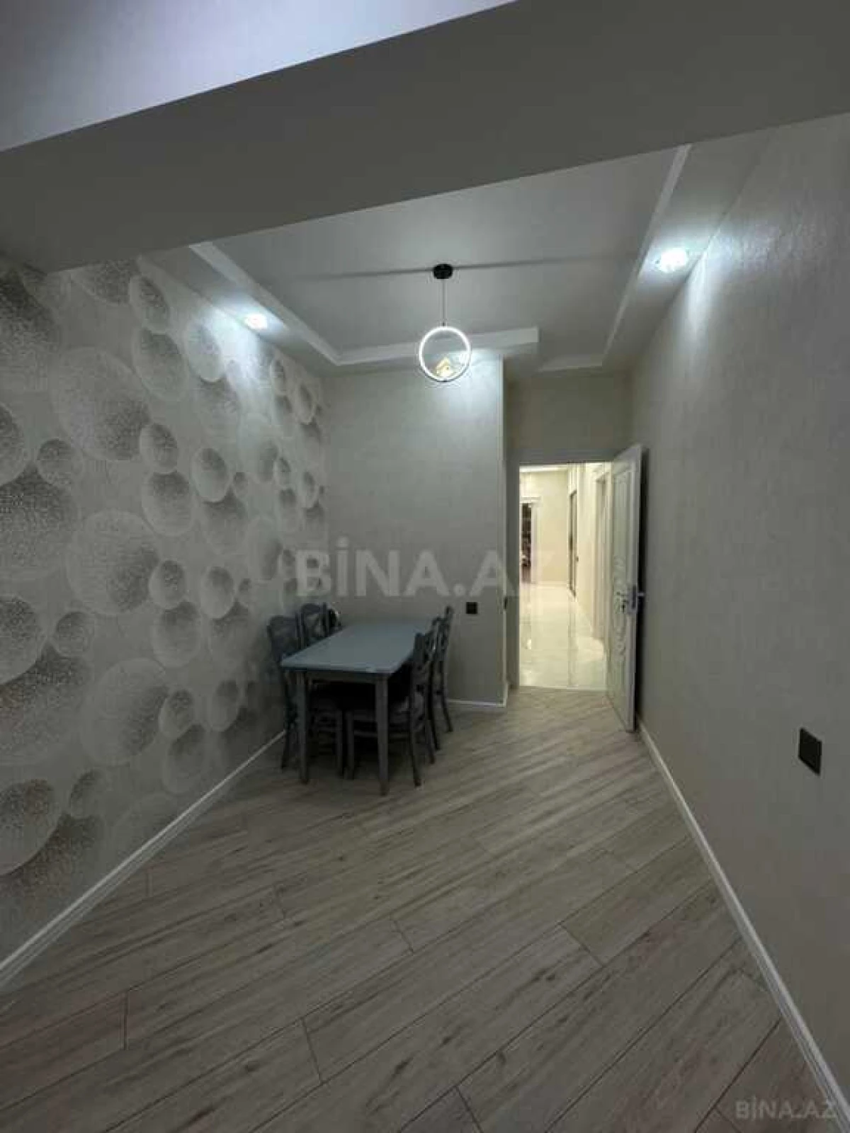 Satılır 3 otaqlı mənzil 92 m²