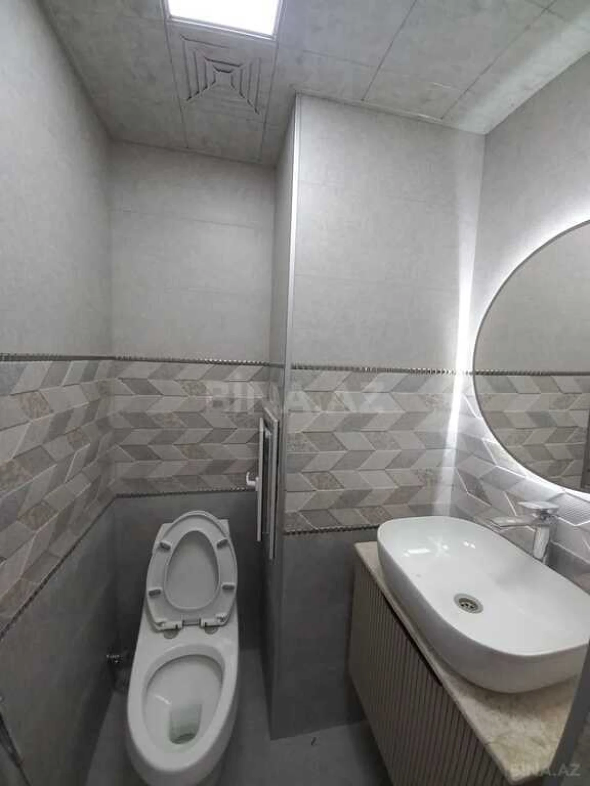 Satılır 2 otaqlı mənzil 65 m²