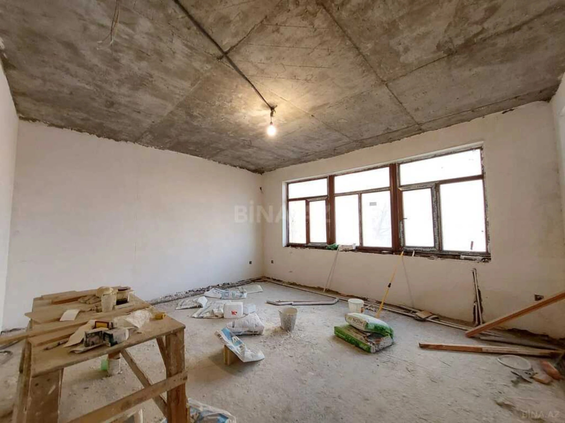 Satılır 2 otaqlı mənzil 105 m²