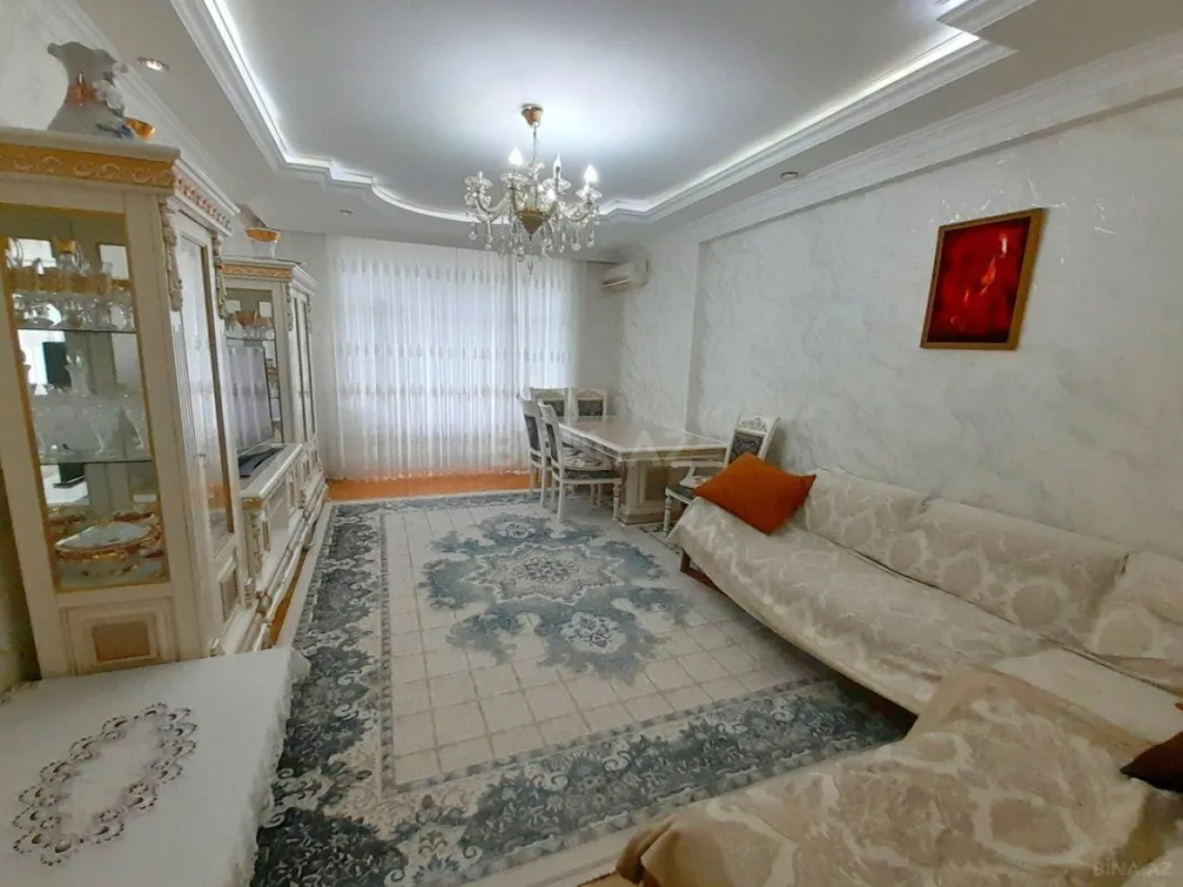 Satılır 3 otaqlı mənzil 137 m²