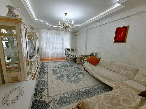 Satılır 3 otaqlı mənzil 137 m²