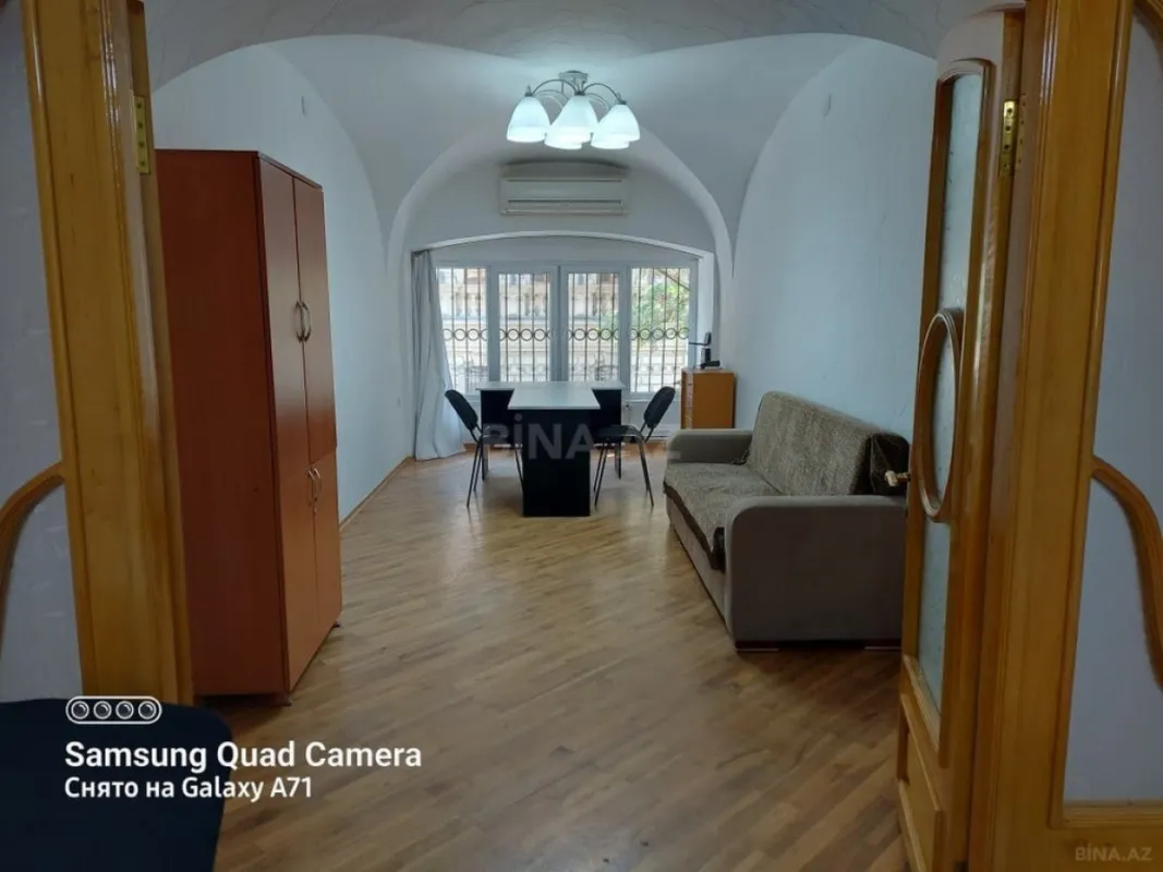 Kirayə verilir 2 otaqlı ofis 65 m²