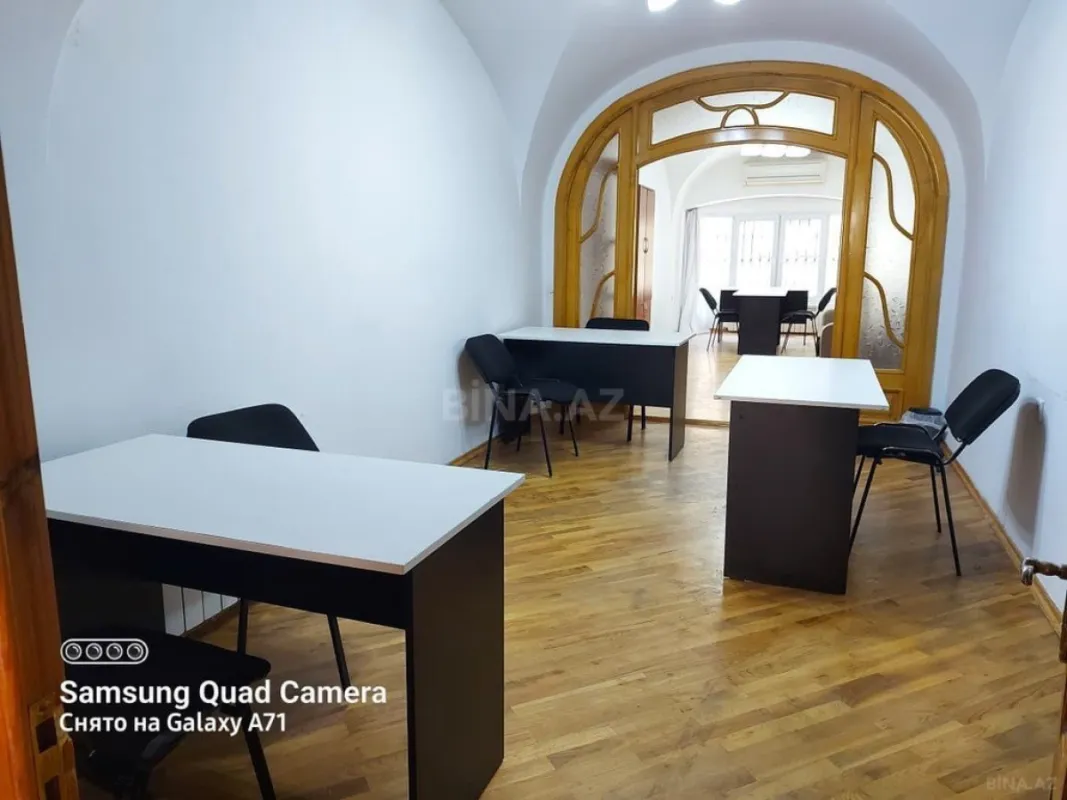 Kirayə verilir 2 otaqlı ofis 65 m²