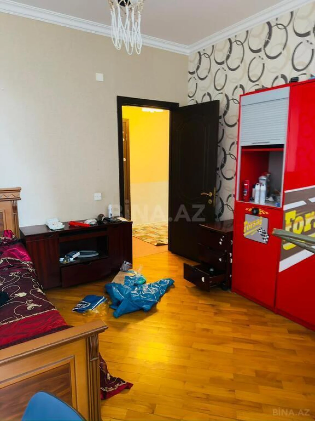 Satılır 3 otaqlı mənzil 140 m²