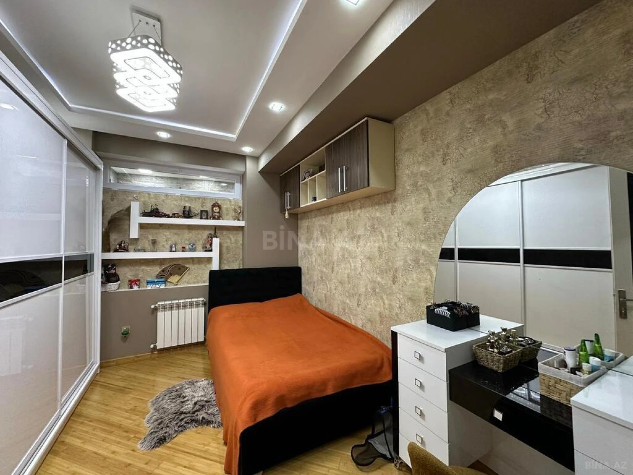 Satılır 3 otaqlı mənzil 95 m²