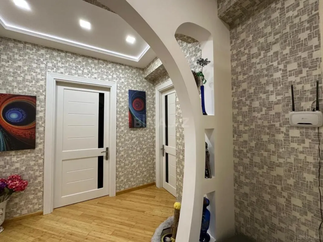 Satılır 3 otaqlı mənzil 95 m²
