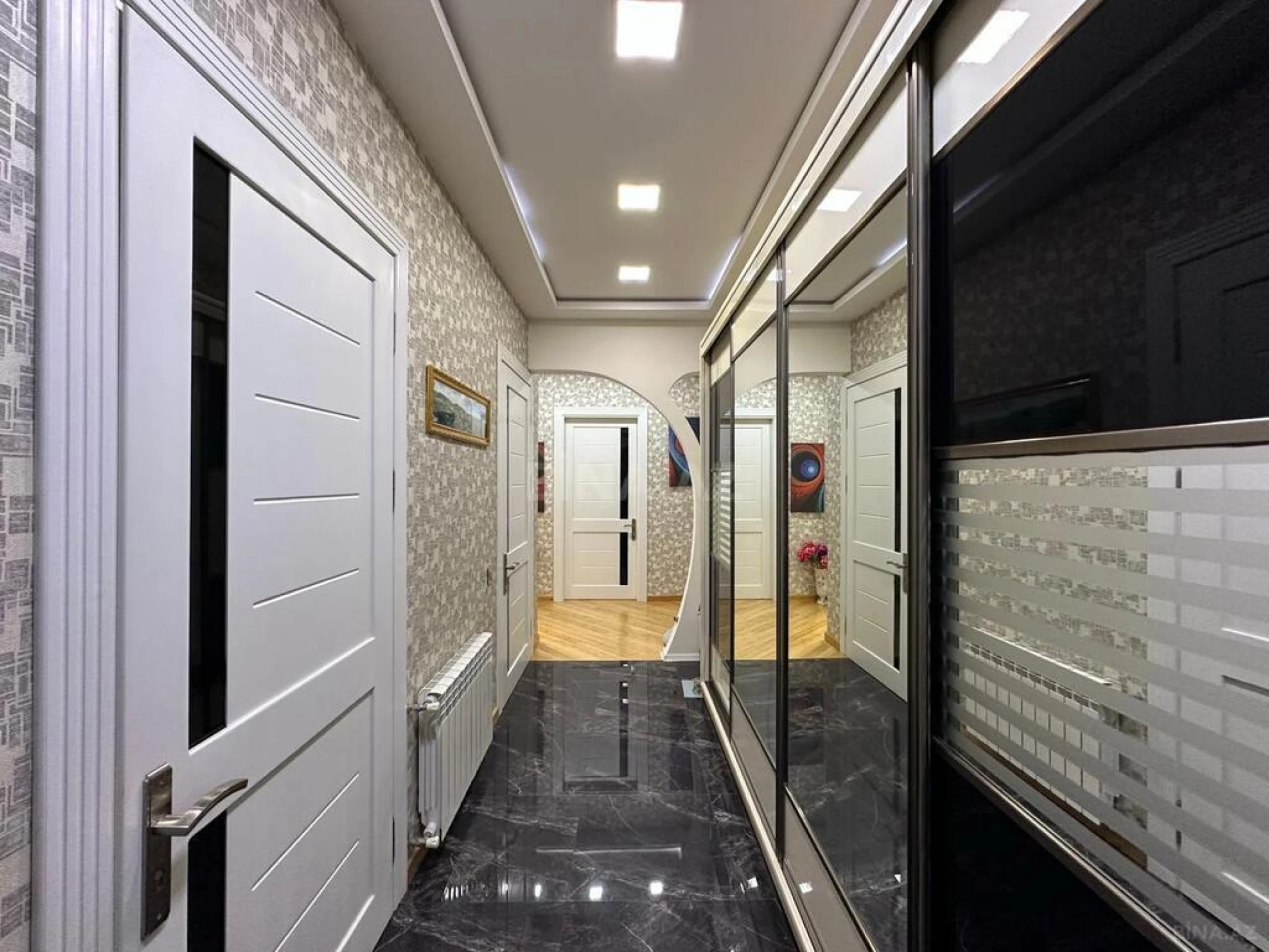 Satılır 3 otaqlı mənzil 95 m²