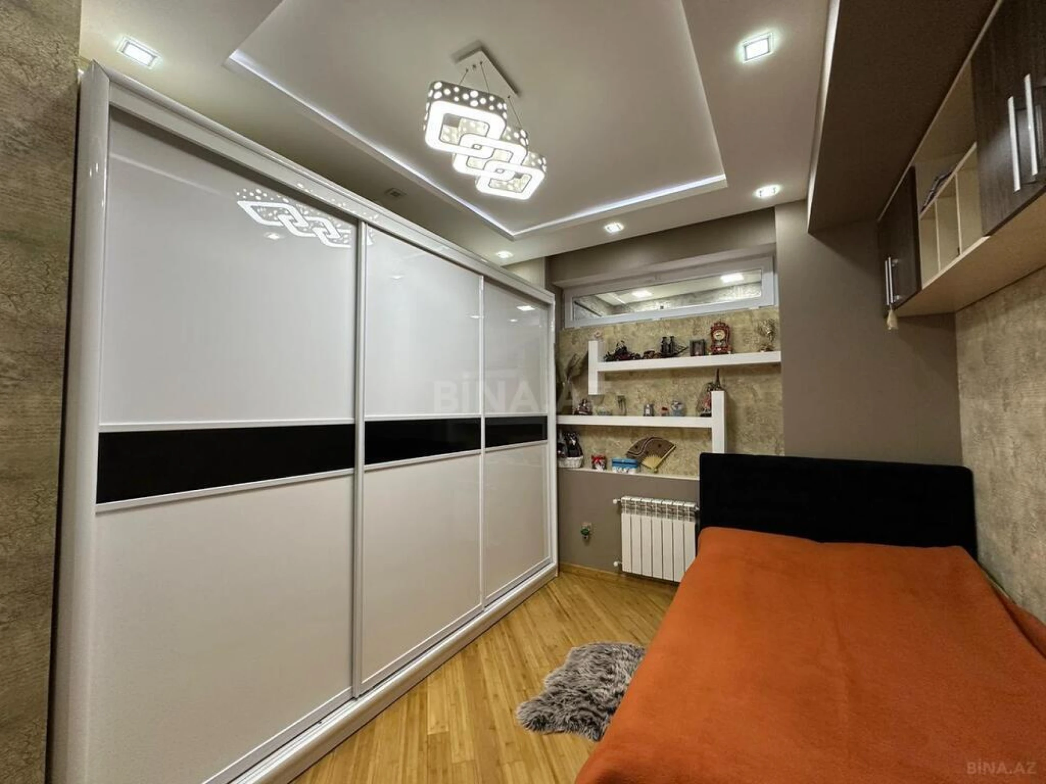 Satılır 3 otaqlı mənzil 95 m²