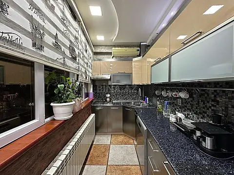 Satılır 3 otaqlı mənzil 95 m²