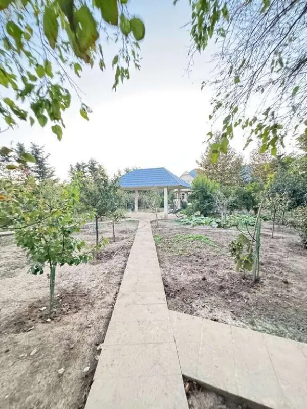 Satılır 4 otaqlı həyət evi 250 m²