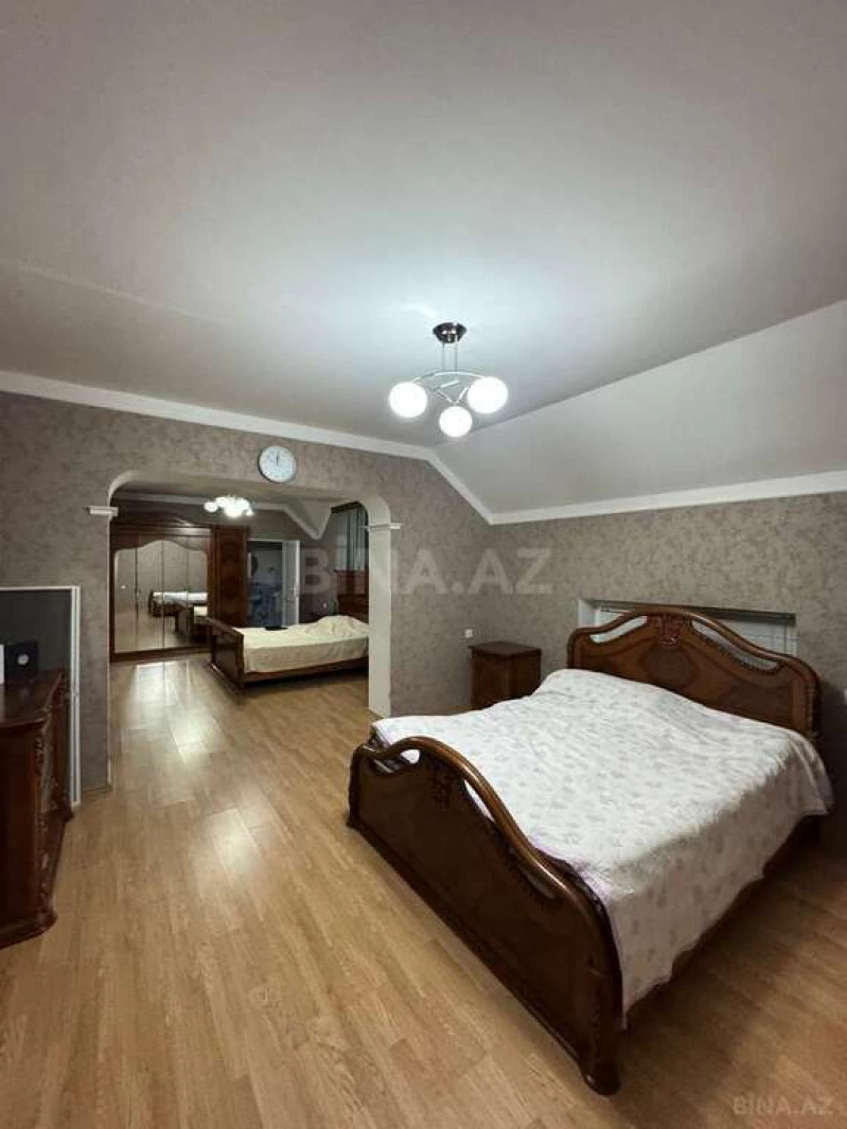 Satılır 4 otaqlı həyət evi 250 m²
