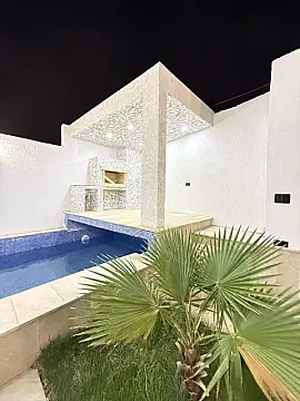 Satılır 4 otaqlı həyət evi 130 m²