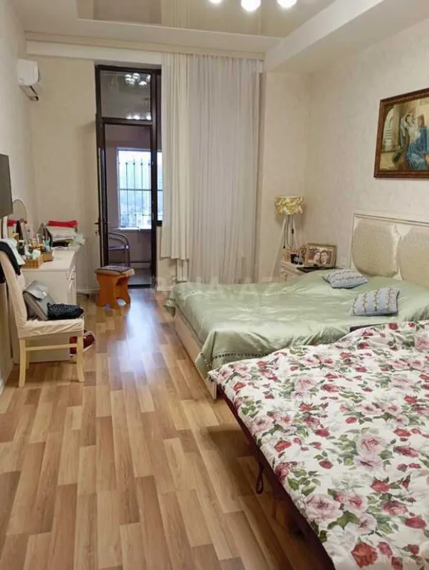 Satılır 3 otaqlı mənzil 92 m²