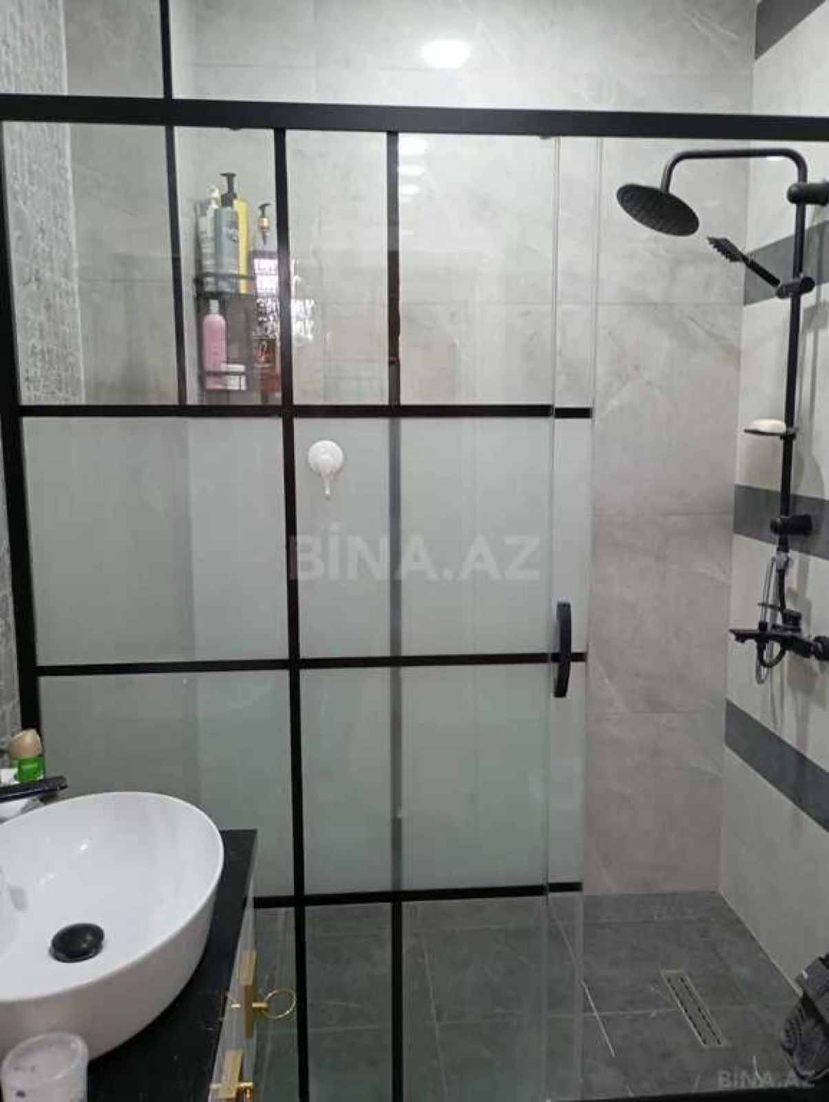 Satılır 3 otaqlı mənzil 92 m²