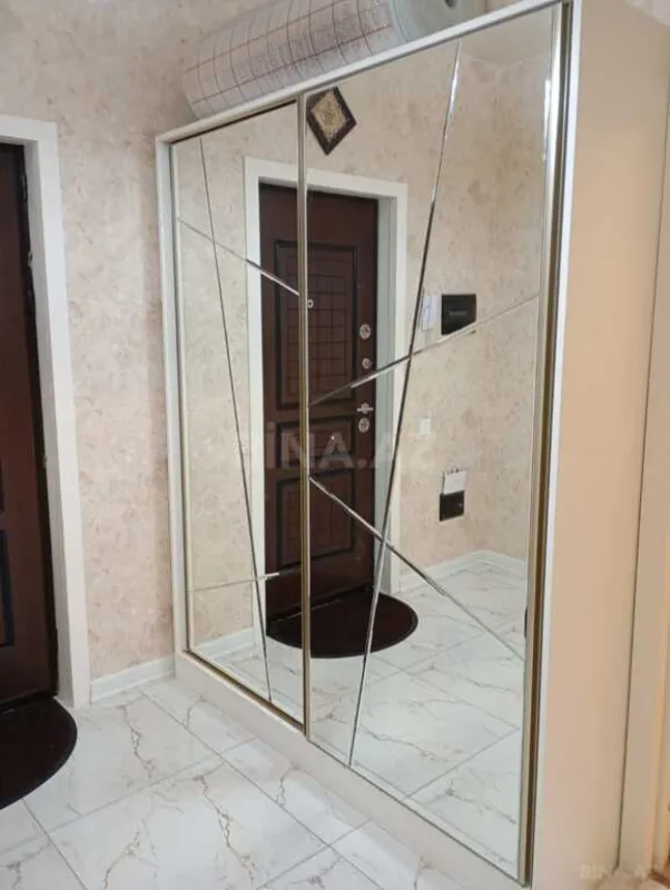 Satılır 3 otaqlı mənzil 92 m²