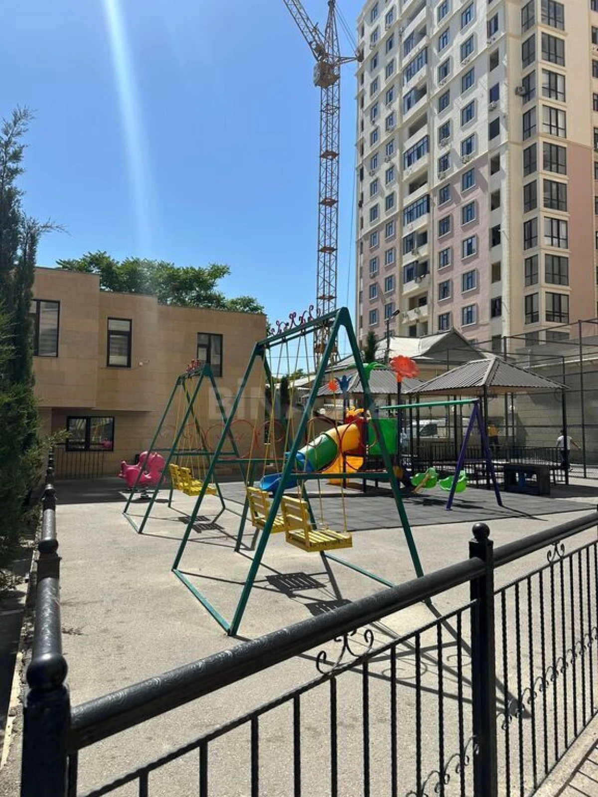 Satılır 3 otaqlı mənzil 92 m²