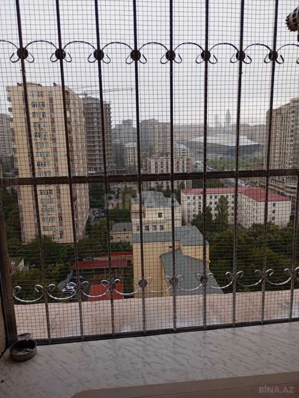 Satılır 3 otaqlı mənzil 92 m²