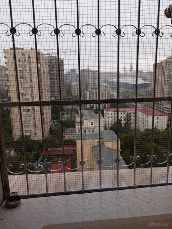 Satılır 3 otaqlı mənzil 92 m²