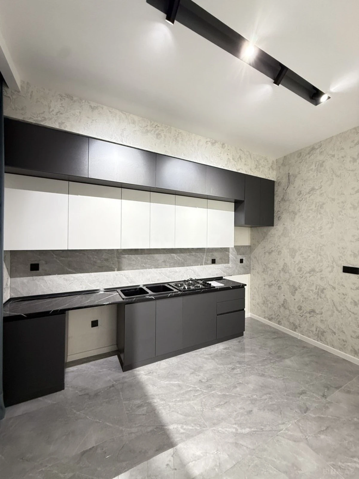 Satılır 4 otaqlı həyət evi 130 m²