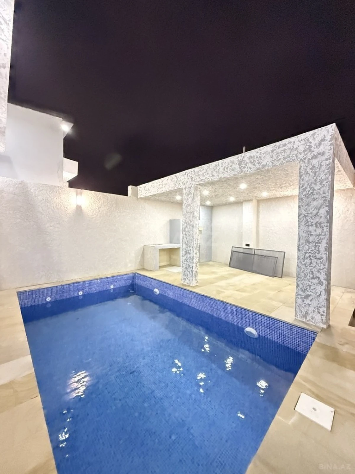 Satılır 4 otaqlı həyət evi 130 m²