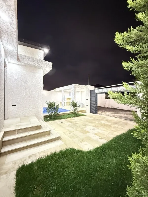 Satılır 4 otaqlı həyət evi 130 m²