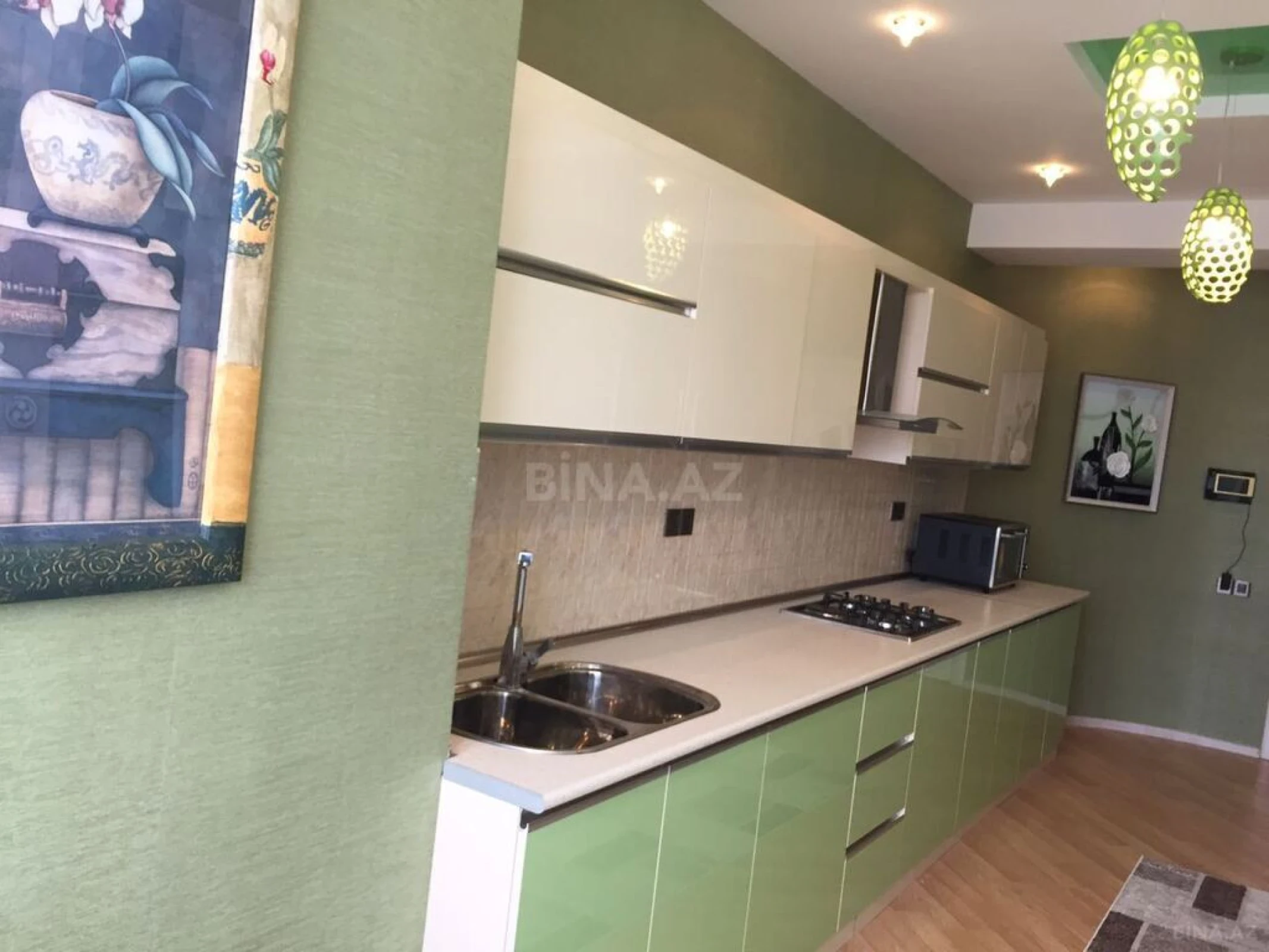 Kirayə verilir 3 otaqlı mənzil 150 m²