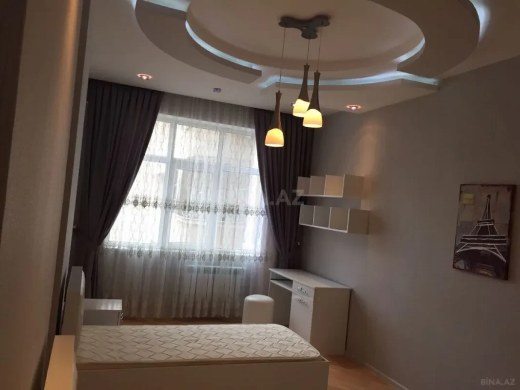 Kirayə verilir 3 otaqlı mənzil 150 m²