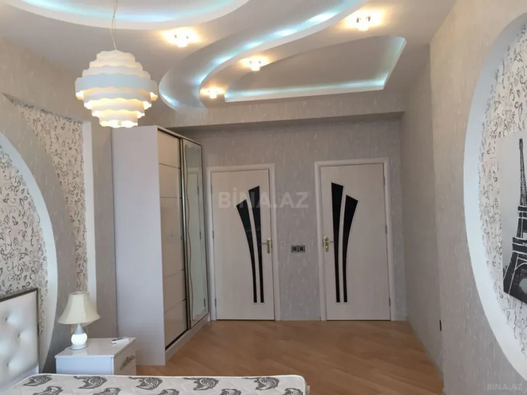 Kirayə verilir 3 otaqlı mənzil 150 m²