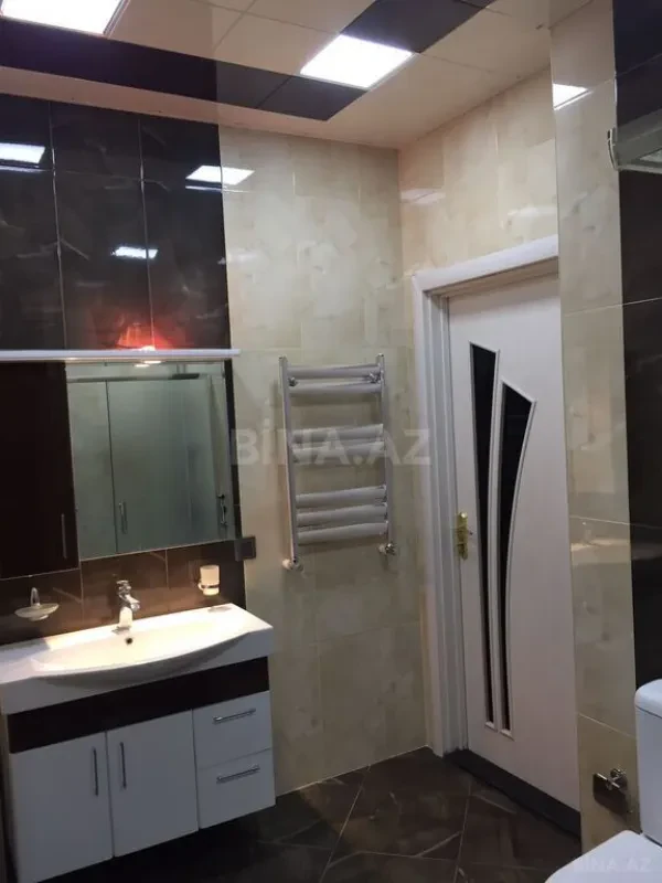 Kirayə verilir 3 otaqlı mənzil 150 m²