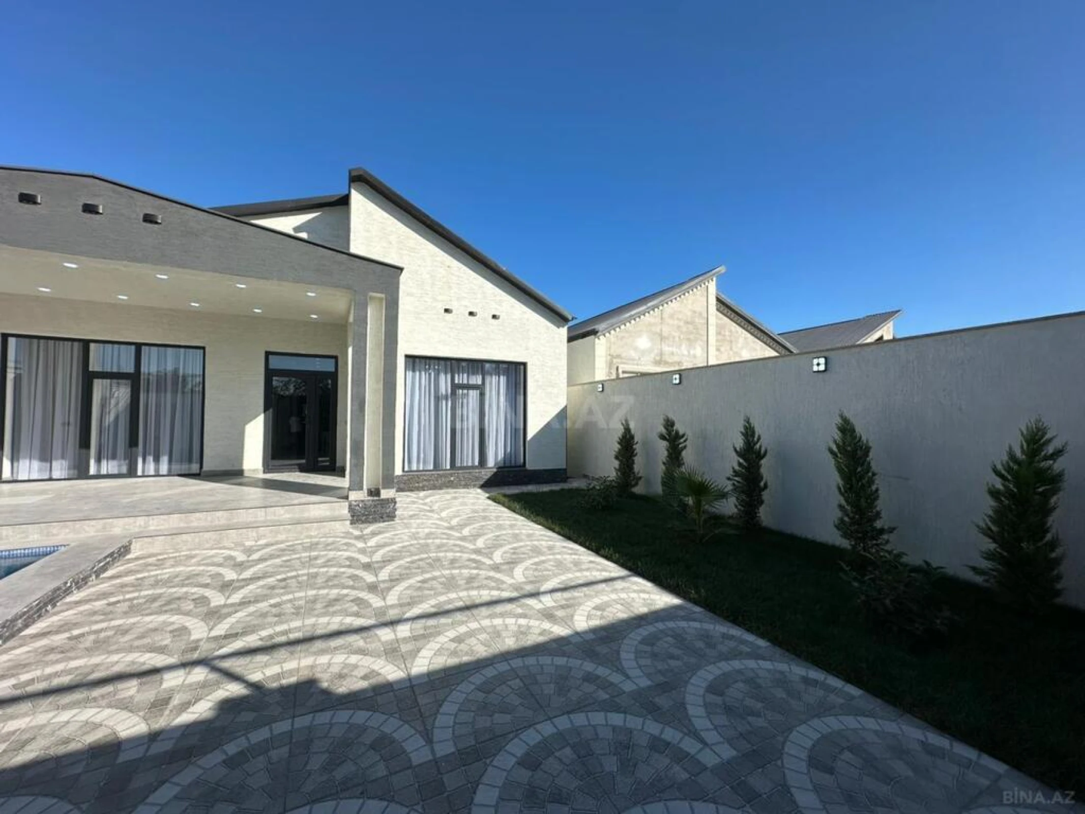 Satılır 4 otaqlı həyət evi 144 m²