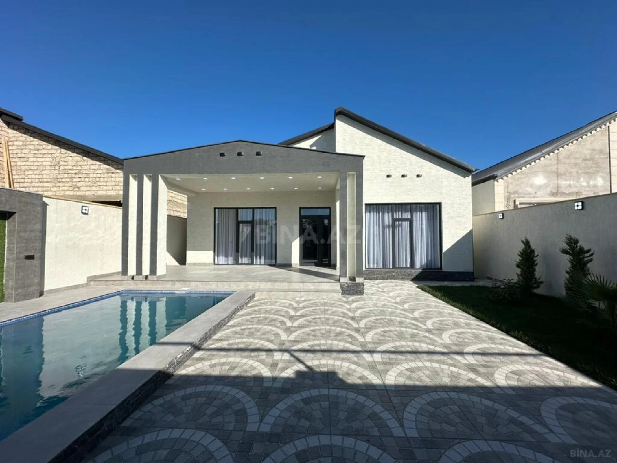 Satılır 4 otaqlı həyət evi 144 m²